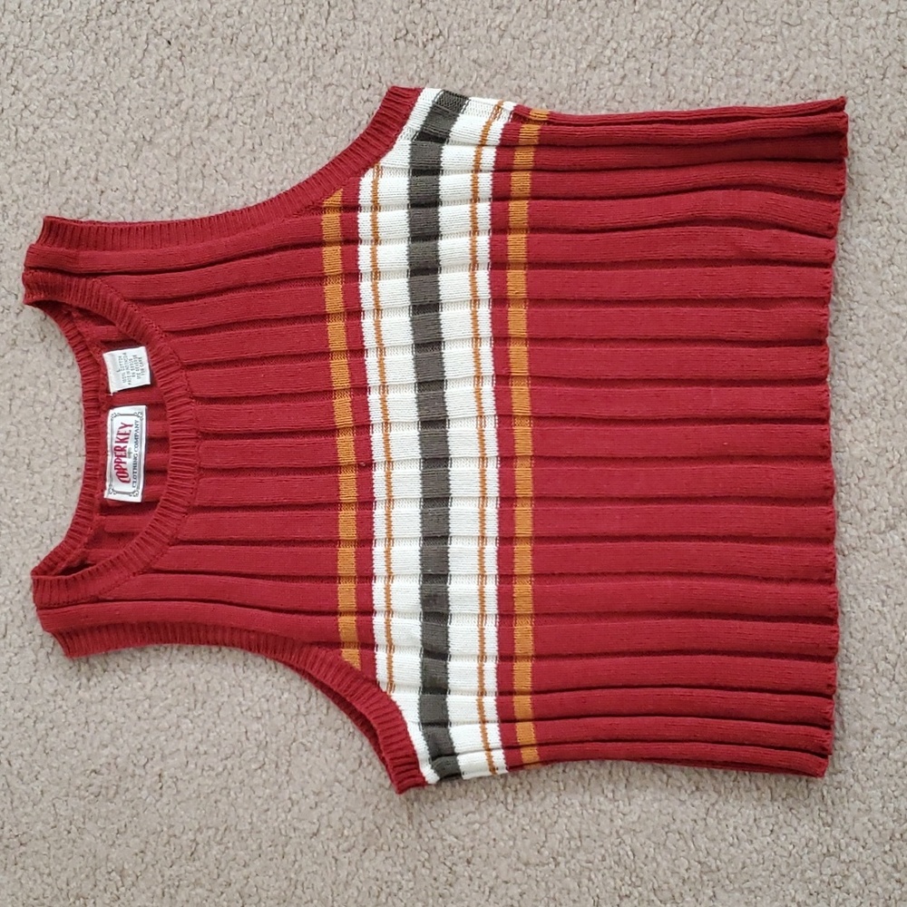 Ladies cropped knit vest